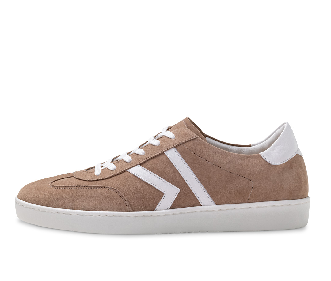 Beige dance sneakers with white all-rounder soles made of suede leather for indoor and outdoor use