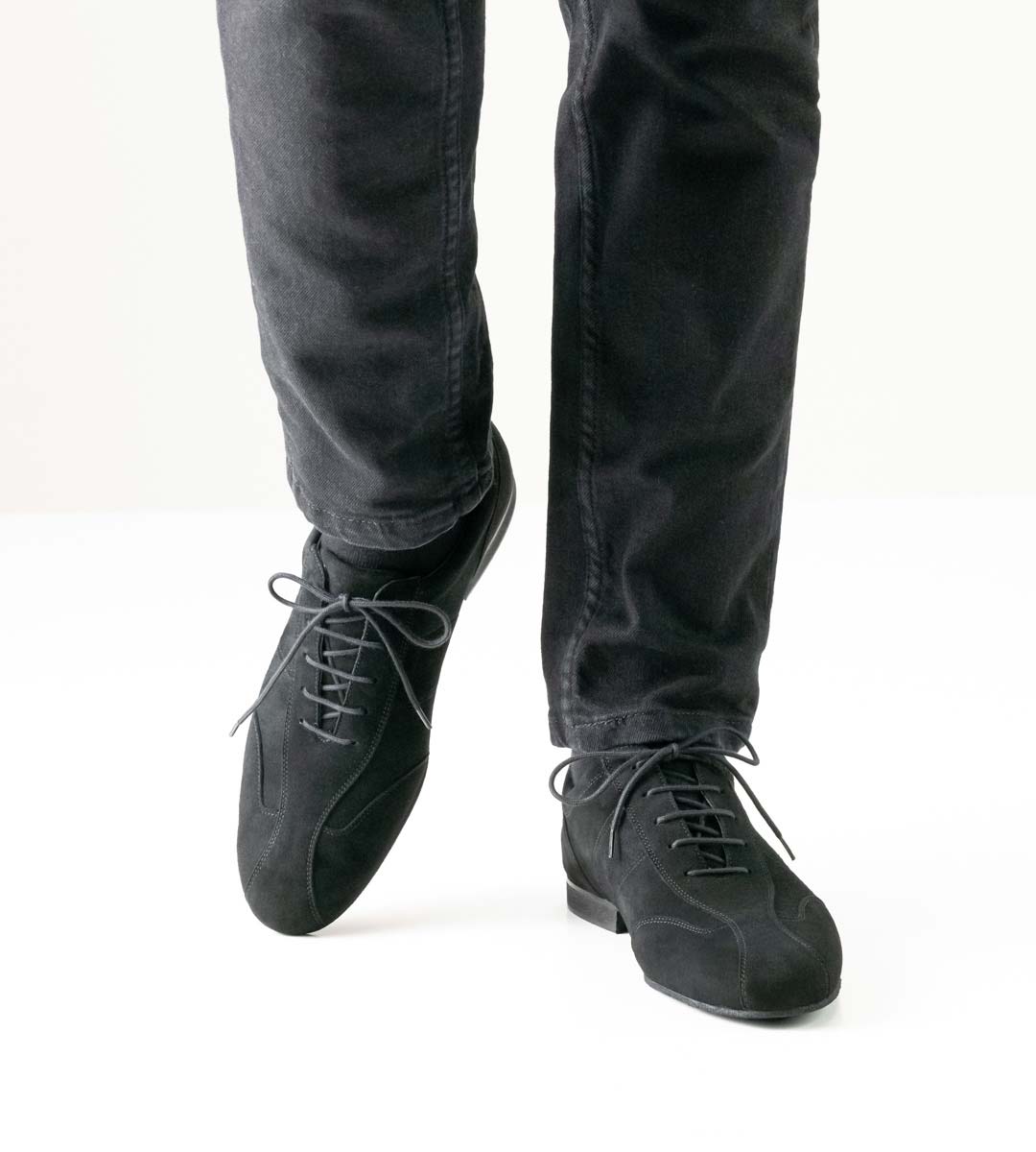 Cuneo Werner Kern men's dance shoe with micro heel in combination with trousers in grey