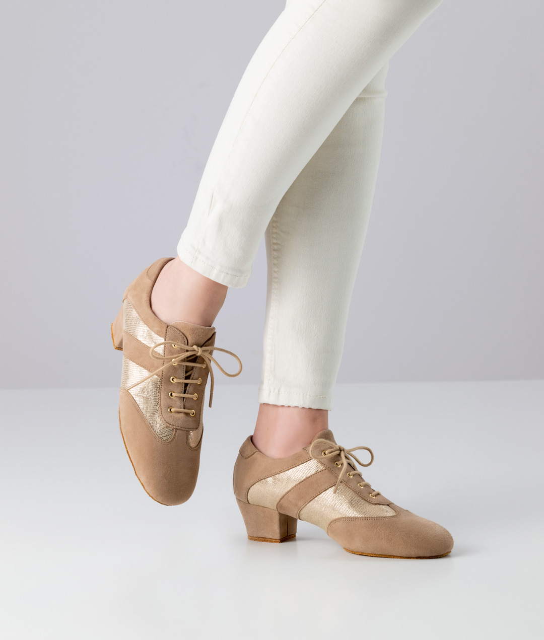 Sandrine Sporty and elegant training dance sneaker with split sole and 3.5 cm heel made of leather by Anna Kern.