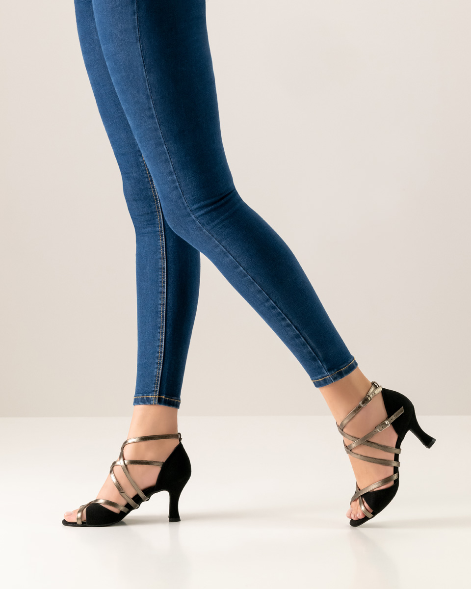 Eva blue jeans in combination with ladies dance shoes by Werner Kern in black and ancient silver
