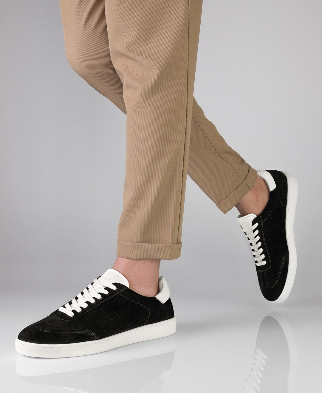 Sneaker 7415 Dance sneakers for men in black suede with removable insole from Suny by Anna Kern.