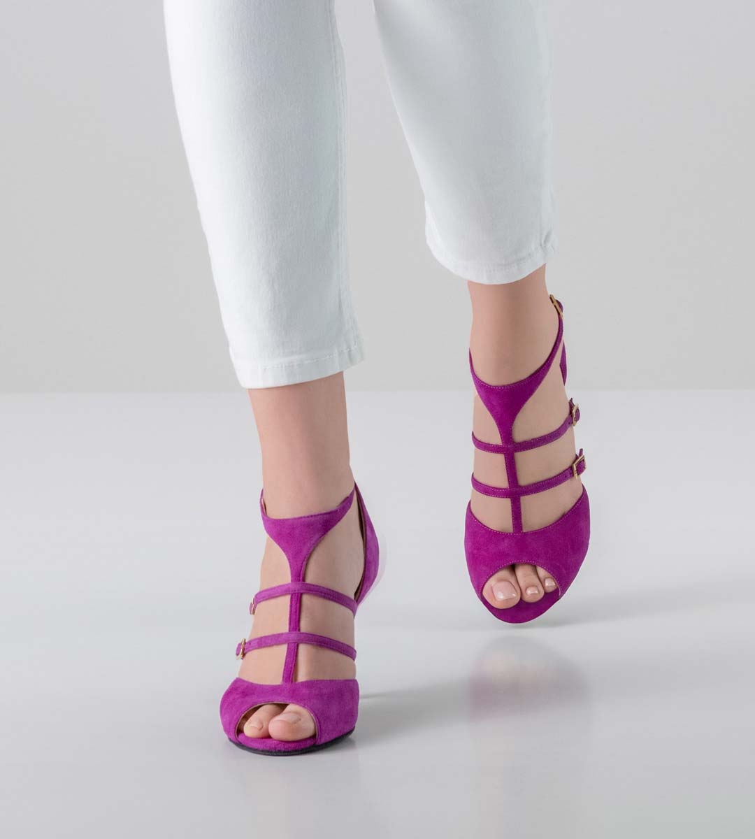 Filia Ladies open dance shoe from Nueva Epoca in fuchsia