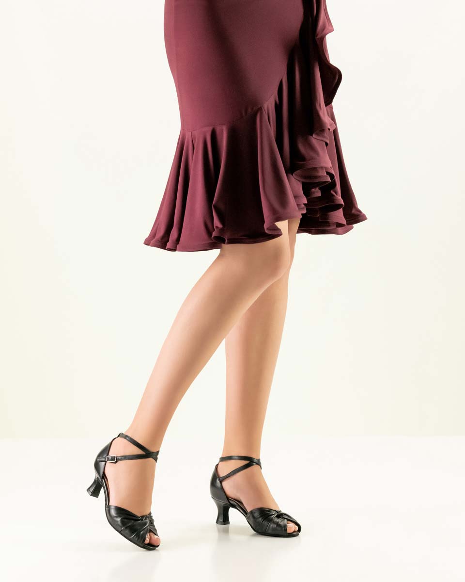 Ruth black Werner Kern ladies' dance shoe with bordo-coloured skirt
