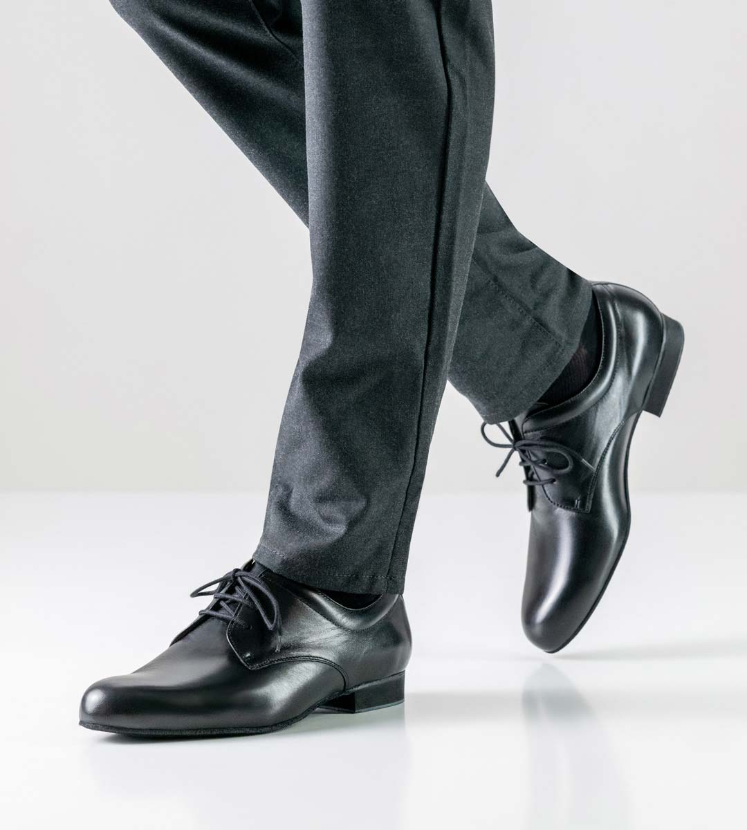 Arezzo Men's dance shoe from Werner Kern with padding on the edge for standard dances
