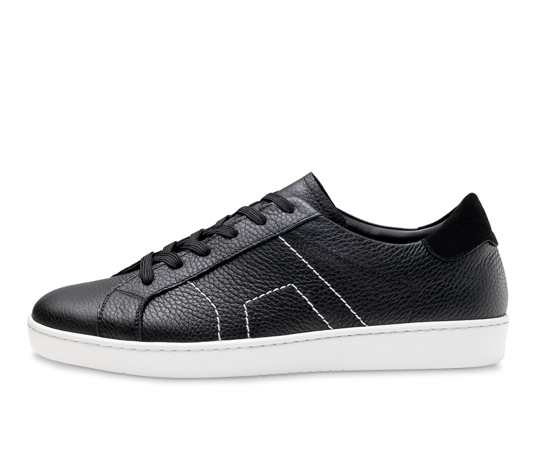 Lightweight and flexible dance sneakers made of black leather with white soles – versatile and suitable for all purposes by Werner Kern