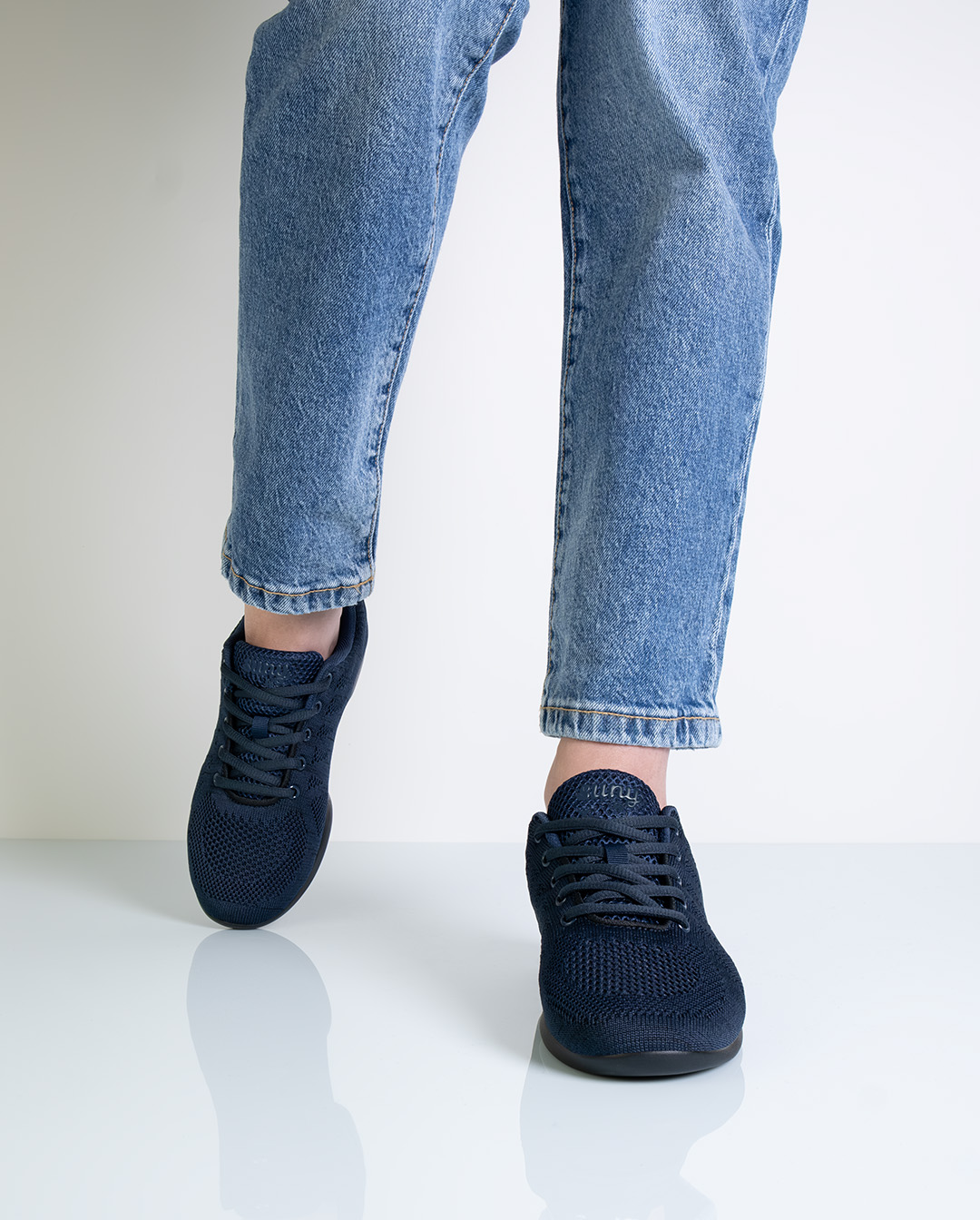 Lightweight dance sneakers in dark blue by Suny