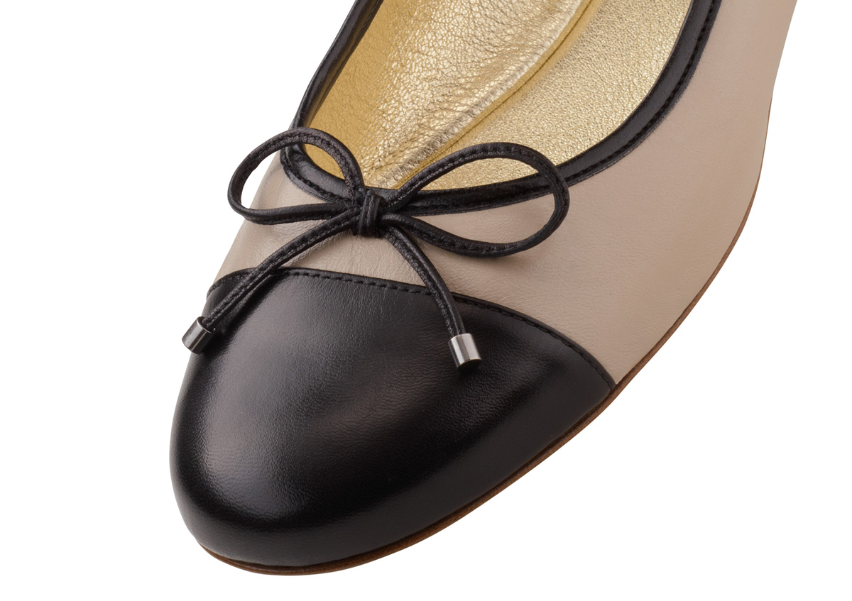 Ballerina Mia - Werner Kern Ballerinas Beige ballerina Mia with black toe cap in nappa leather