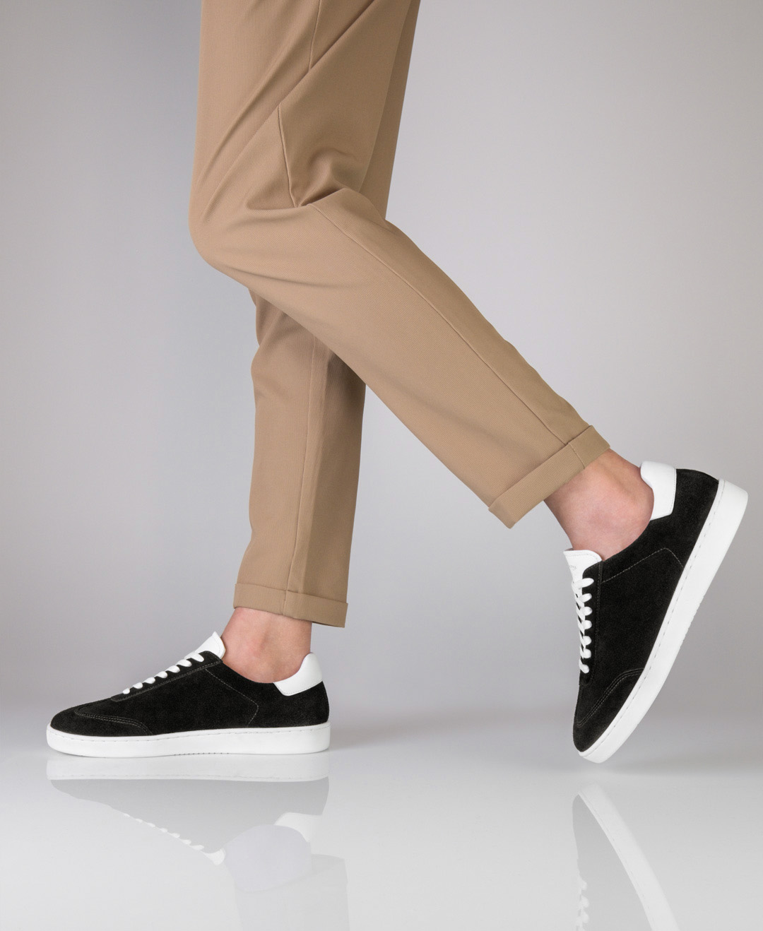 Lightweight dance sneaker 7415 for men with PU sole for indoor and outdoor dancing