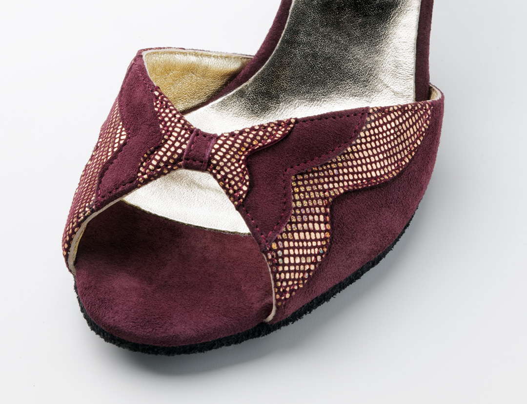 Open-toe dance shoe in dark red suede with 6 cm heel by Nueva Epoca