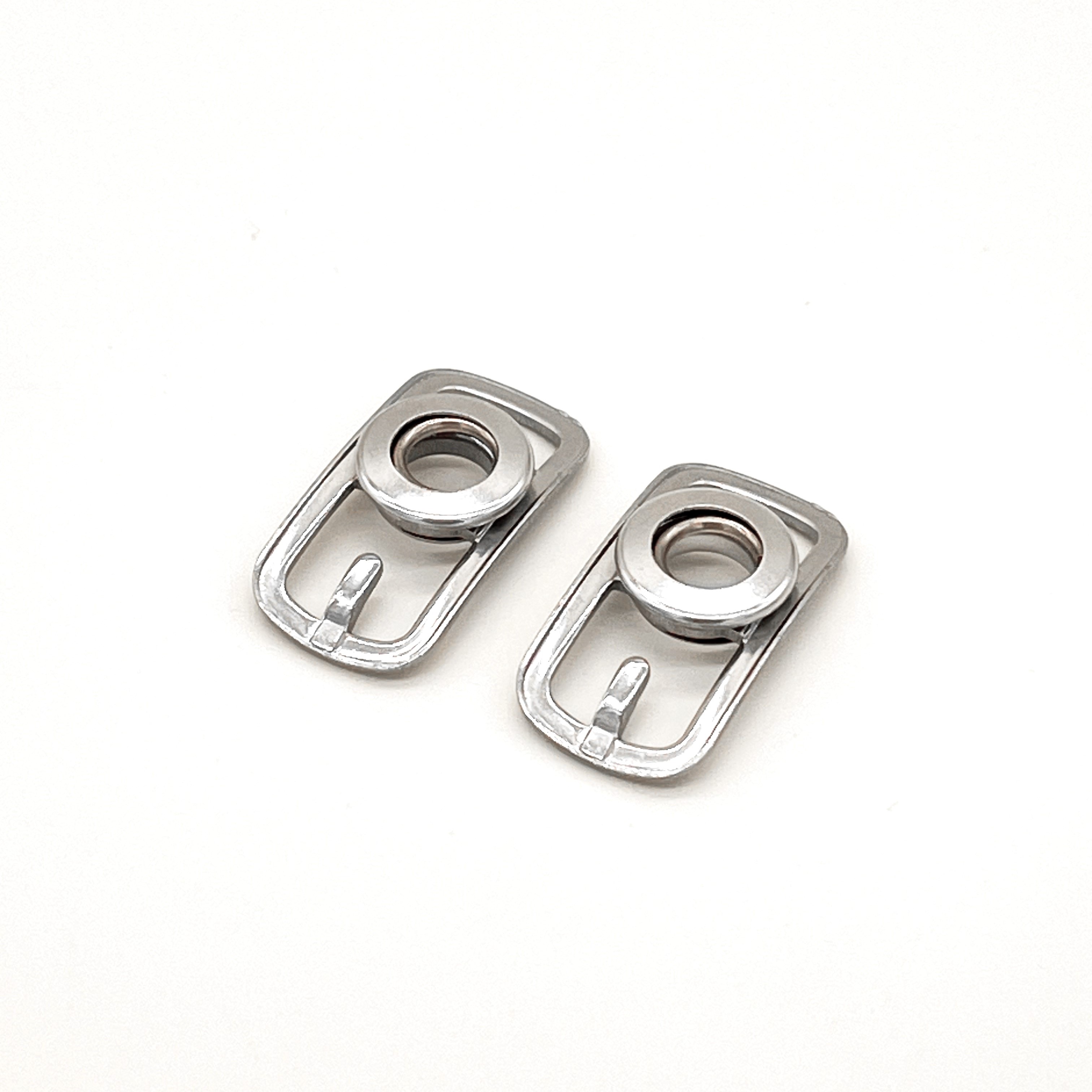Snap buckles Snap buckles