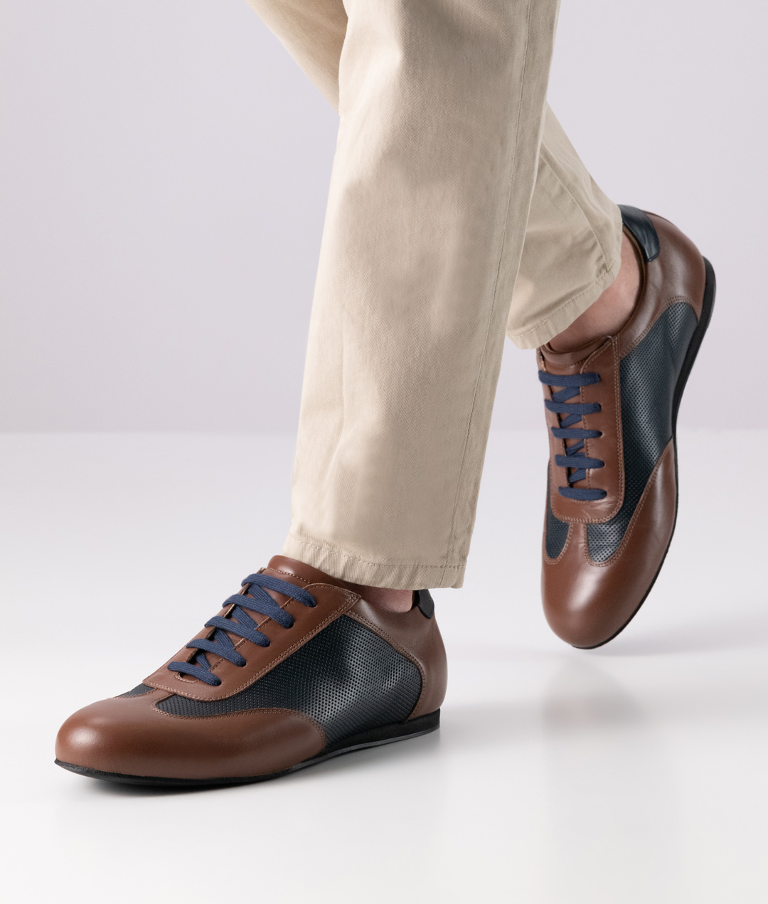 Positano Sporty men's dance shoe -Positano- made of fine nappa leather by Werner Kern with removable removable footbed and light micro heel.