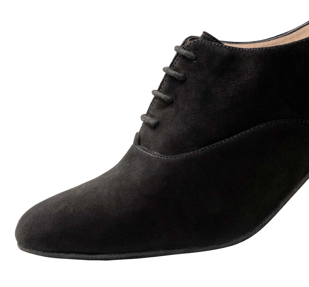 Olivia Detailed view of Werner Kern women's dance shoe for training