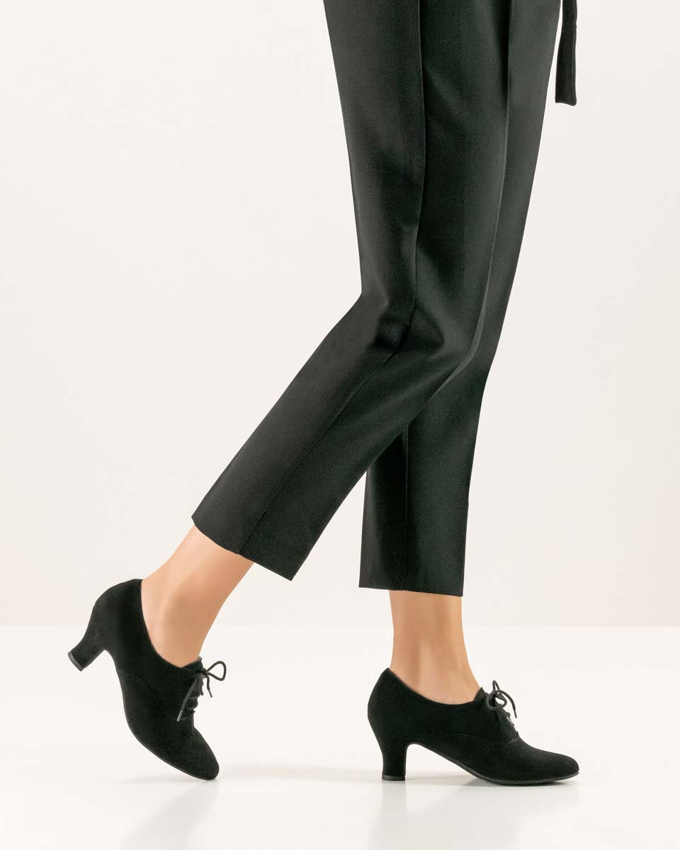 Olivia 6 cm high Werner Kern ladies dance shoe in combination with black trousers