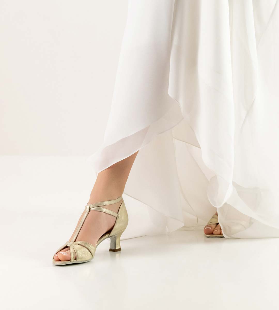 Astrid Werner Kern bridal shoe in combination with white dress