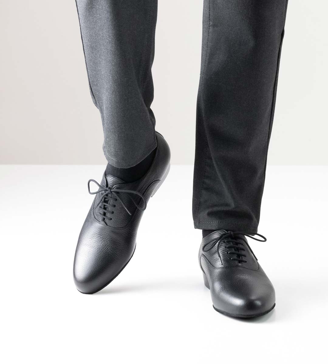 Monza 2.5 cm high Werner Kern men's dance shoe in combination with black trousers