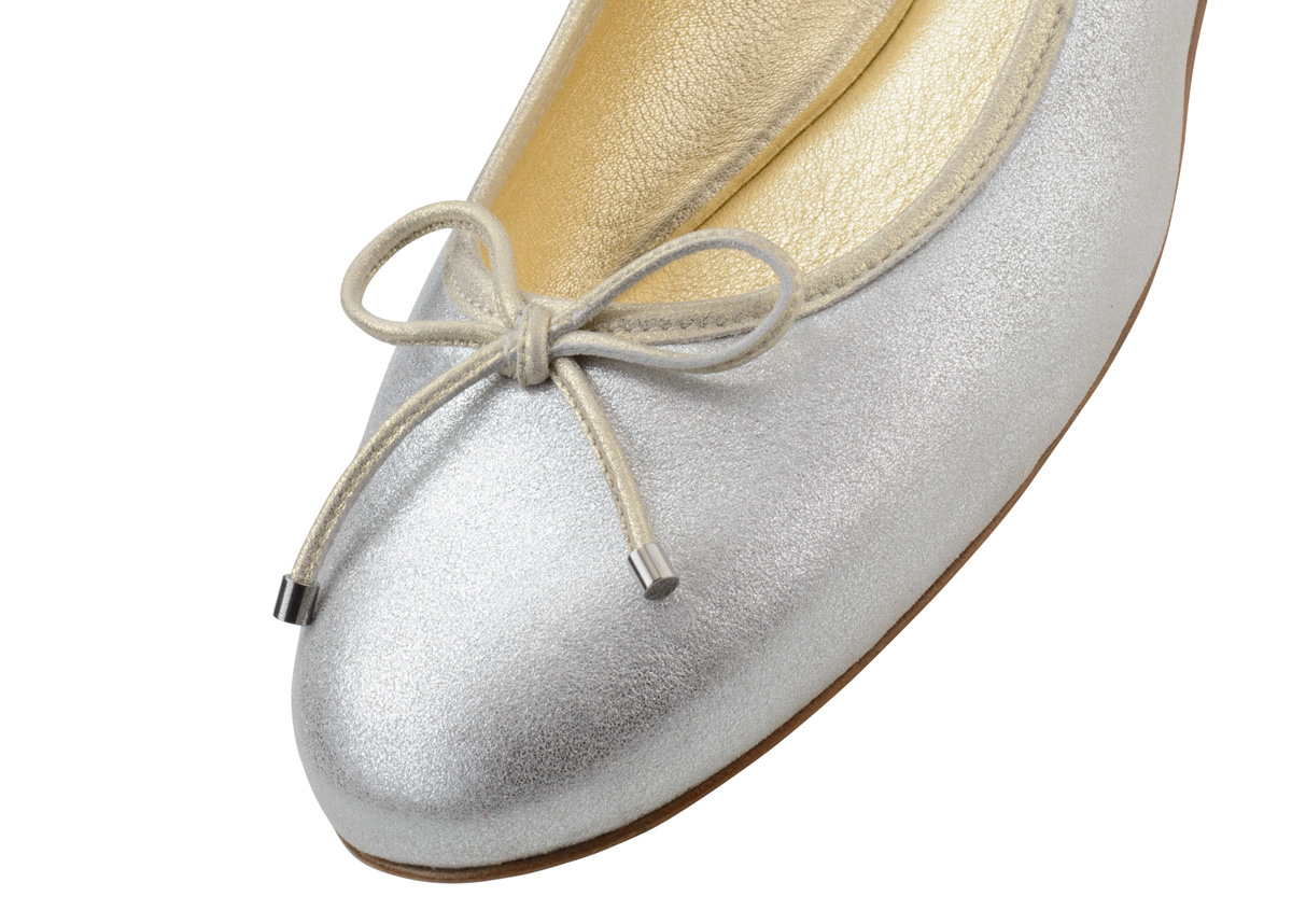 Ballerina in fine shiny velour and silver bow