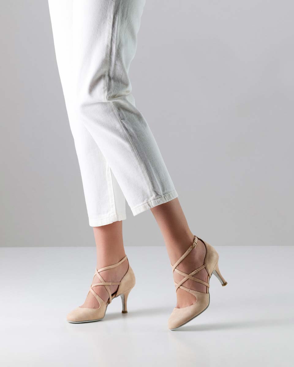 Valeria 7 cm high Nueva Epoca ladies' dance shoe in beige in combination with white trousers