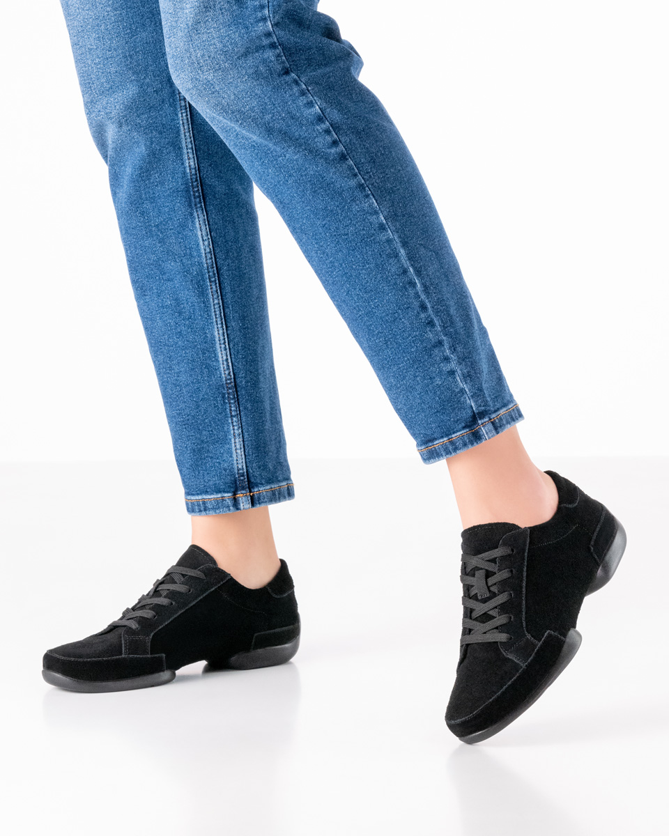 Ladies suede sneaker 155