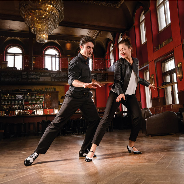 Werner-Kern-kachel-bild-WKB-640 Dancing couple wearing Werner Kern shoes