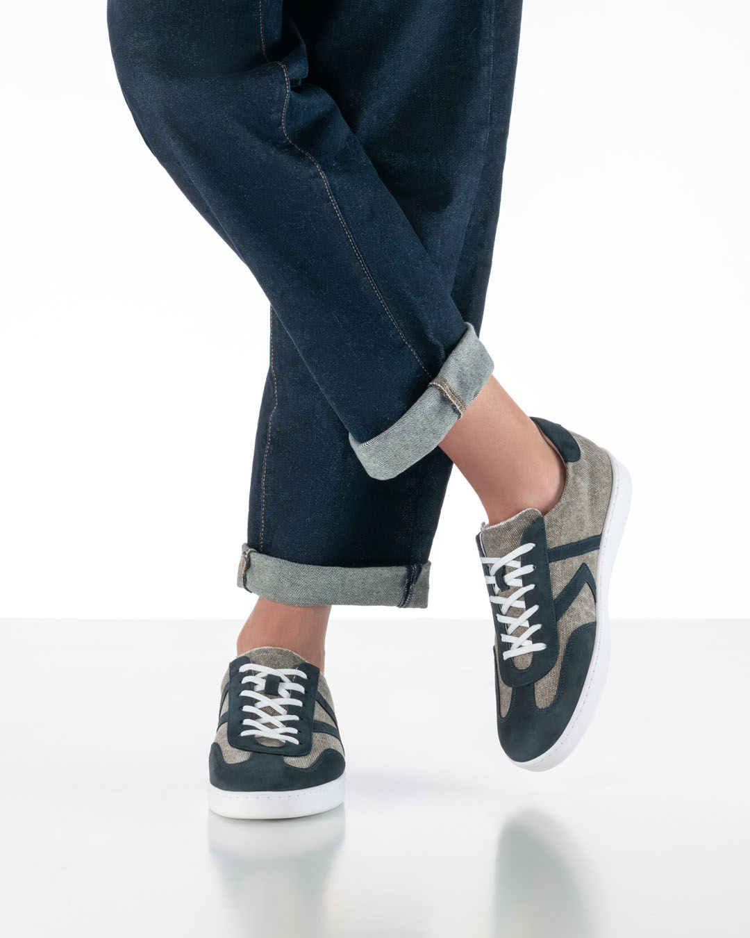 Men’s dance trainers in beige canvas and blue suede with a white sole by Werner Kern