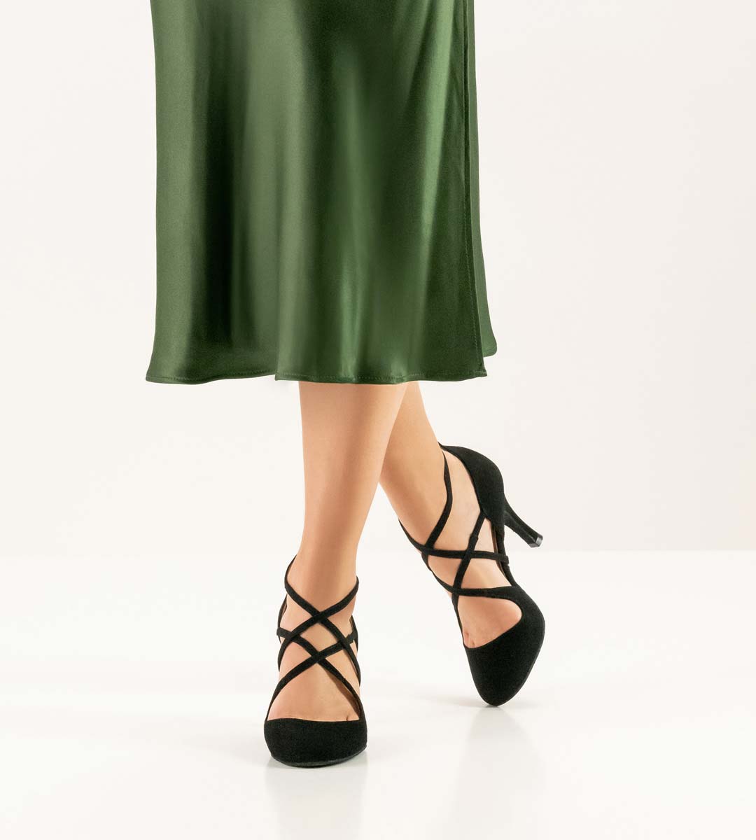 Jaida Nueva Epoca closed ladies dance shoe in black