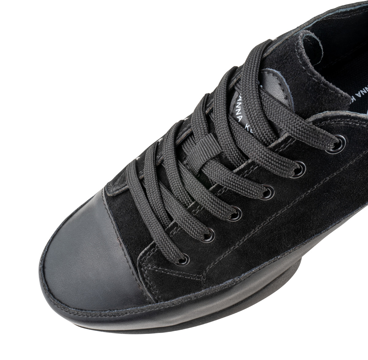 4045 Detail of the black men's dance shoe from Suny