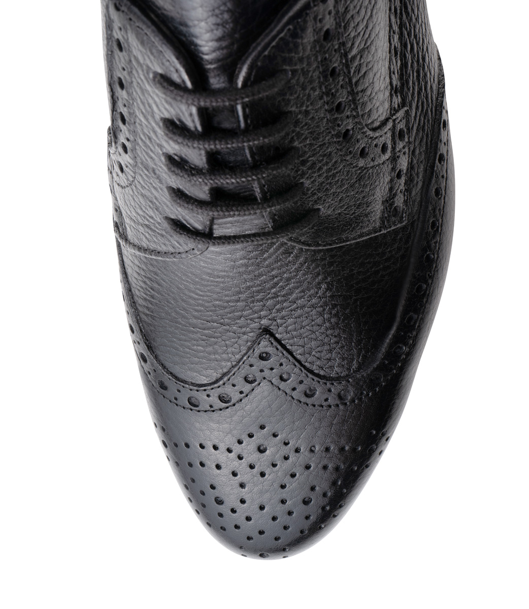 View of the 4-fold lacing of the Werner Kern men's dance shoe