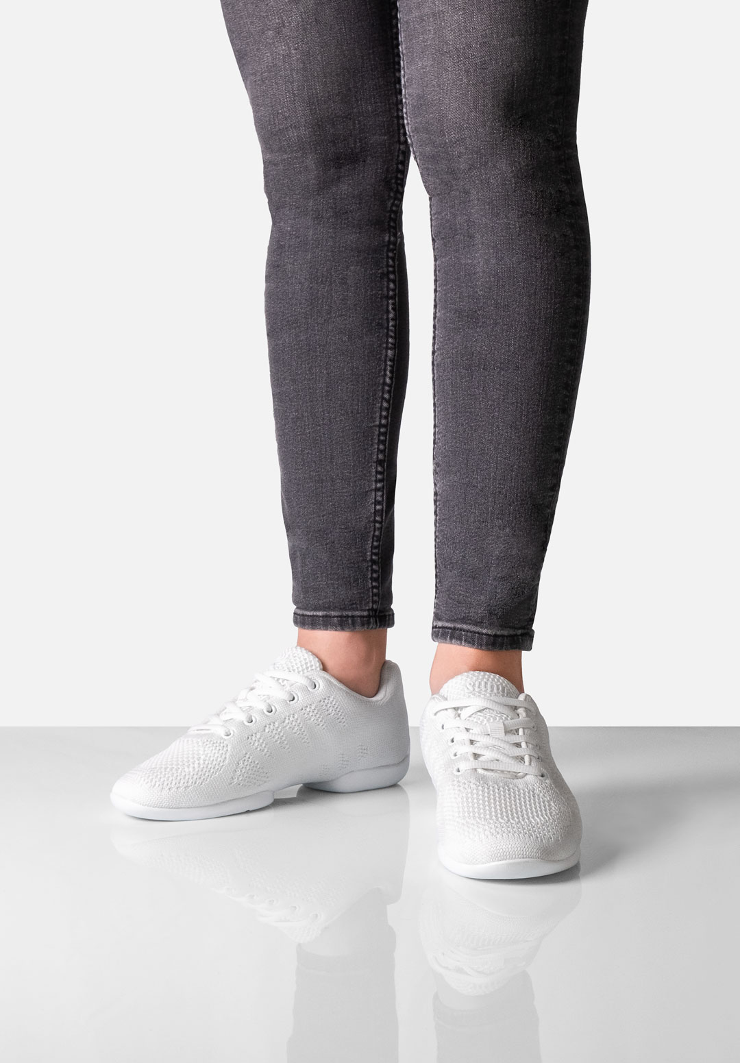 Women's sneaker 160 by Suny by Anna Kern, white, split sole, suitable for all dance floors, indoor and outdoor.