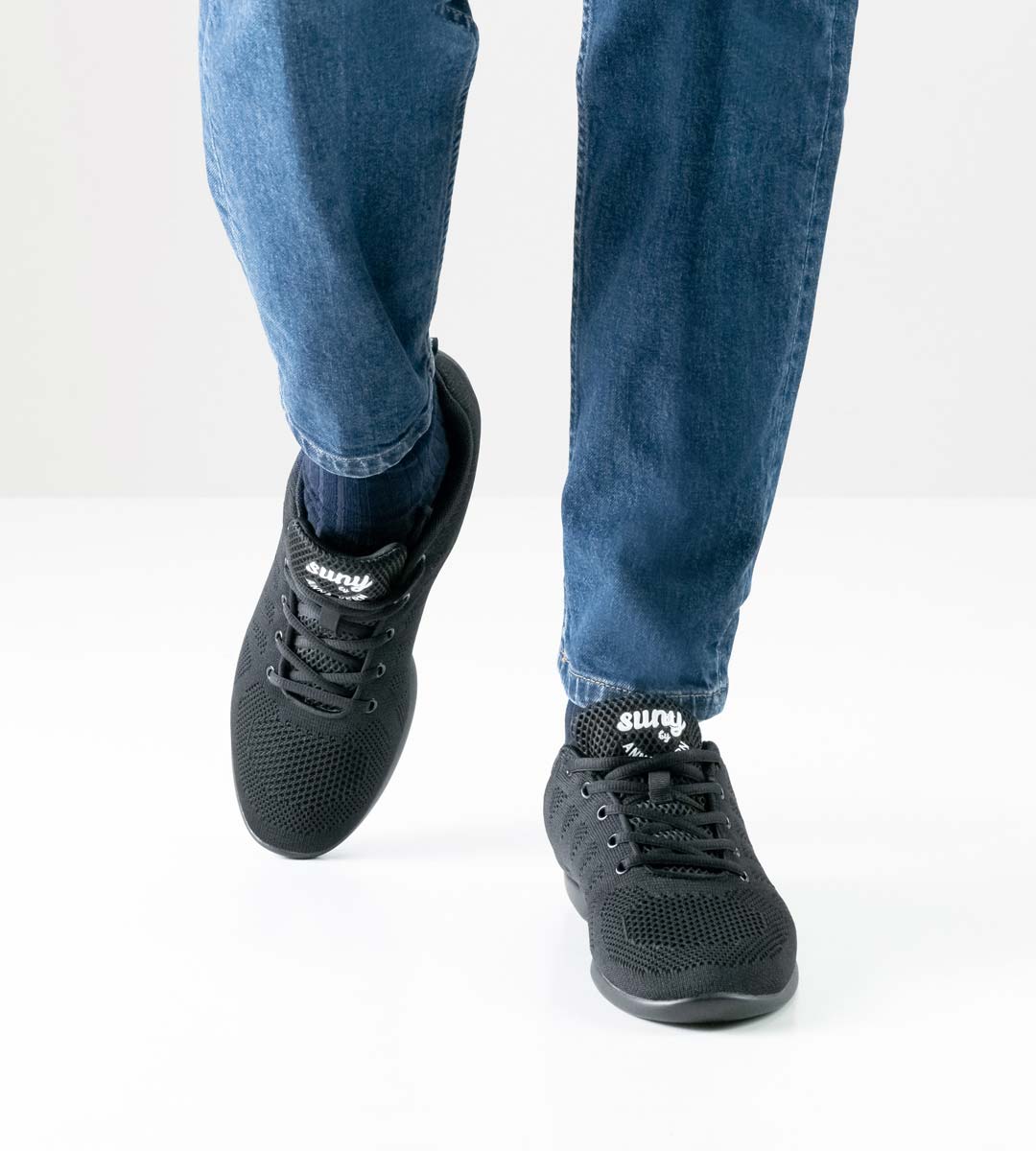 4020 black men's dance sneaker for training by Suny