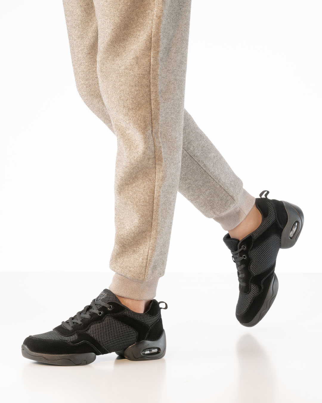 Men’s dance trainers with a split sole in fabric and leather, in black, by Werner Kern