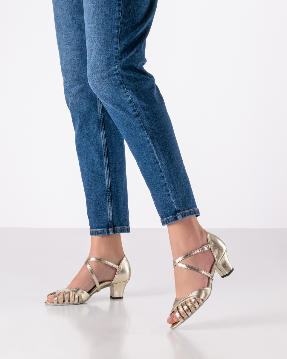 Vintage dance shoes for optimal comfort - Werner Kern Colleen in platinum Nappa leather with fine straps, cut-outs, and individually adjustable cross instep strap