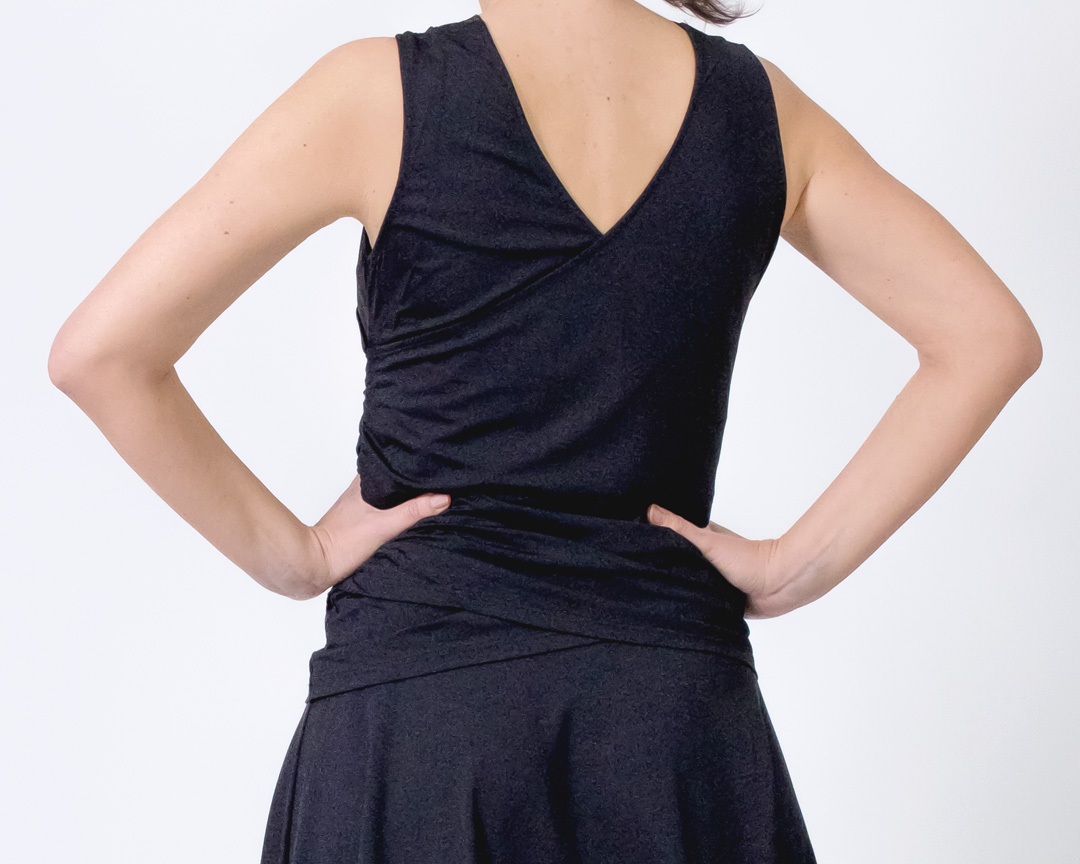 Back cut-out of Sira dance top in black