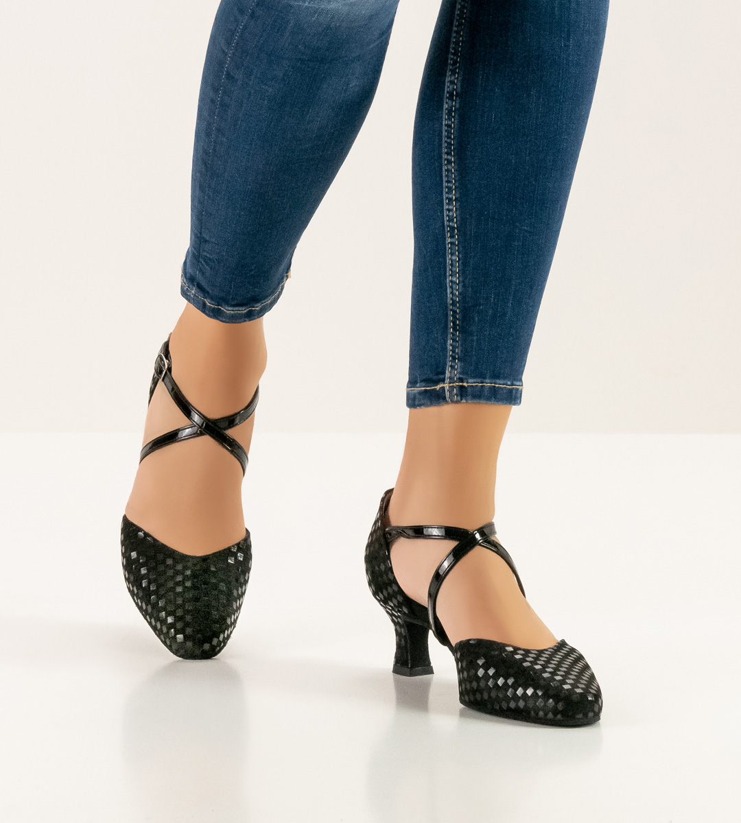 Classic Werner Kern ladies' dance shoe in black in combiantion with blue jeans