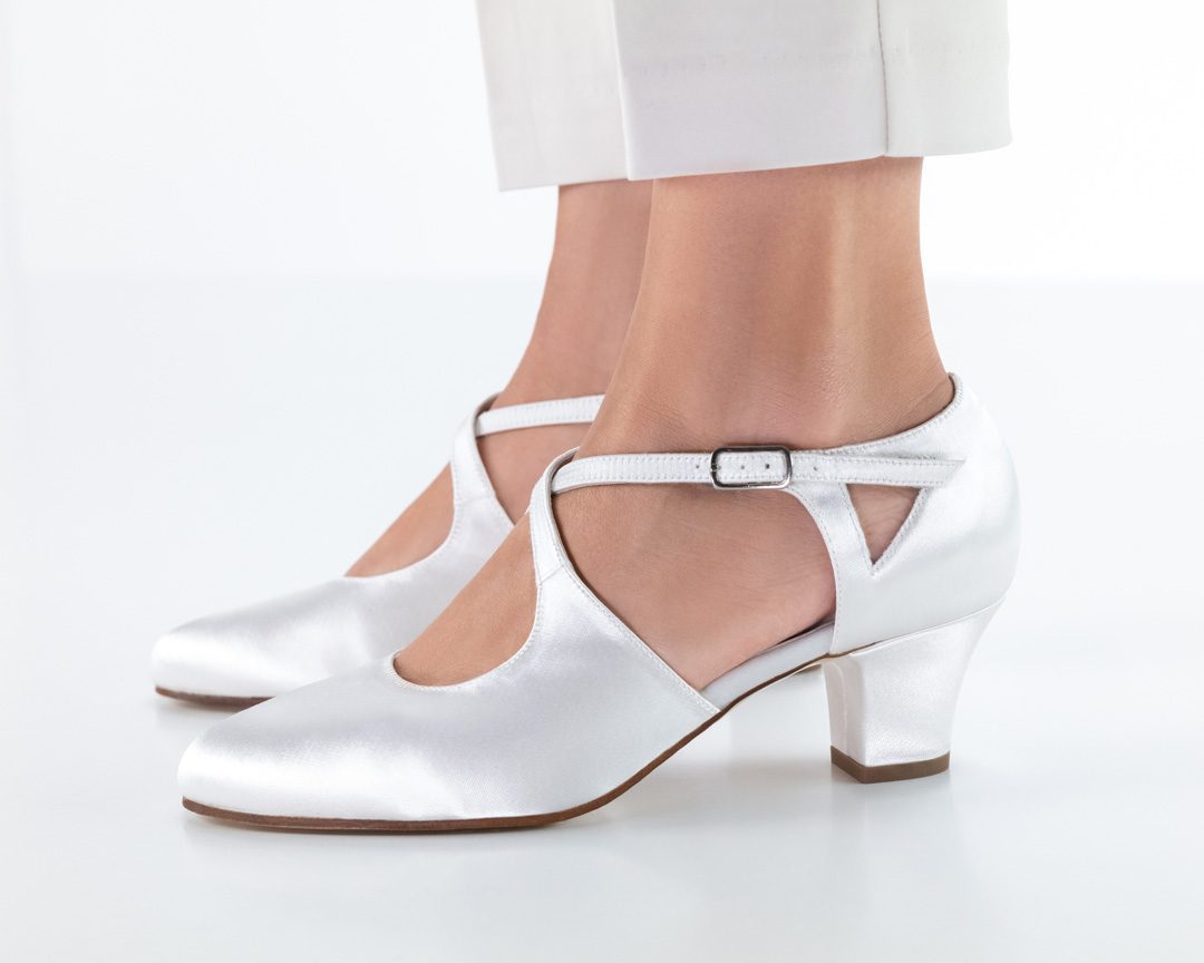 Gala Front view of Werner Kern bridal shoe with leather sole