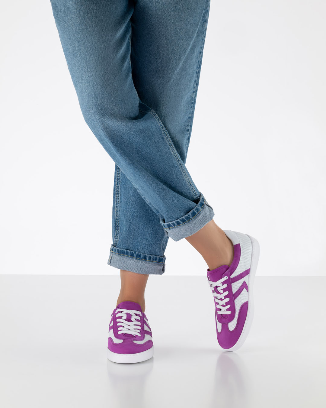 White dance trainers with pink details by Werner Kern, for indoor and outdoor wear