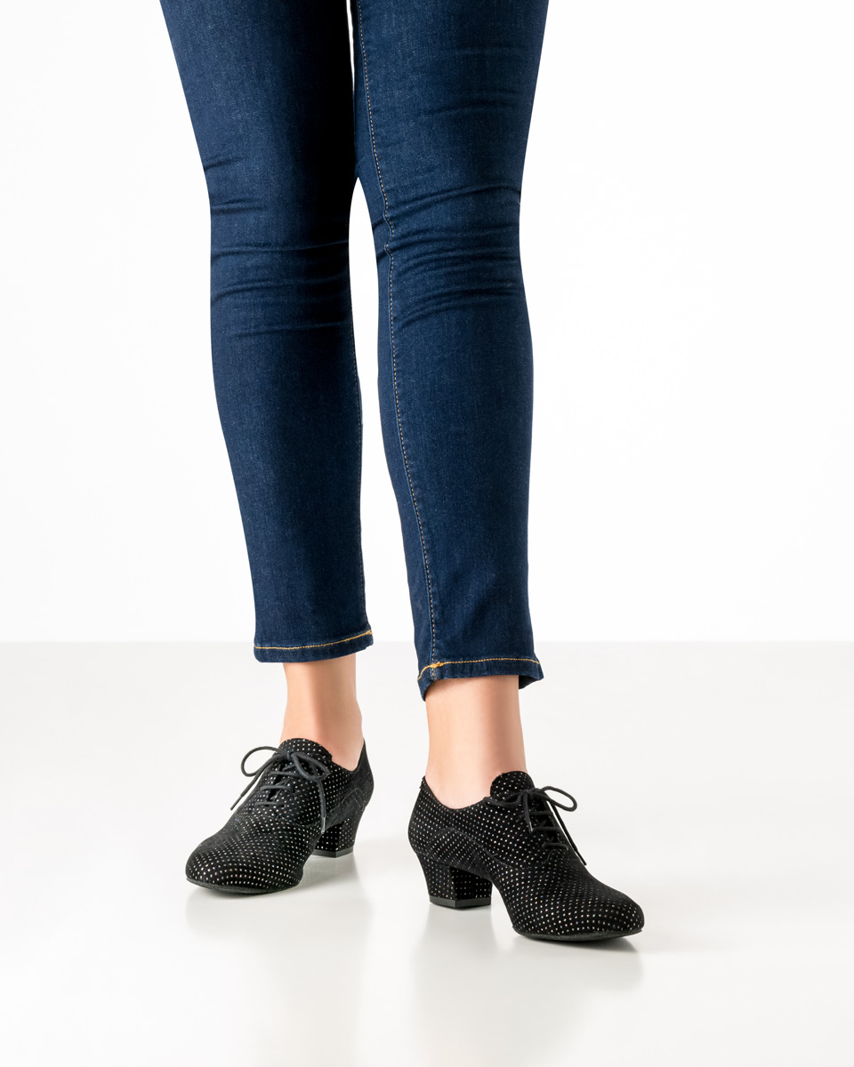 Women's dance shoe for a secure performance - Werner Kern Runa in Multicolor Brocade, high flexibility with split sole and 4x lace-up for comfort and optimal support, fantastically comfortable heel height of 3.5 cm