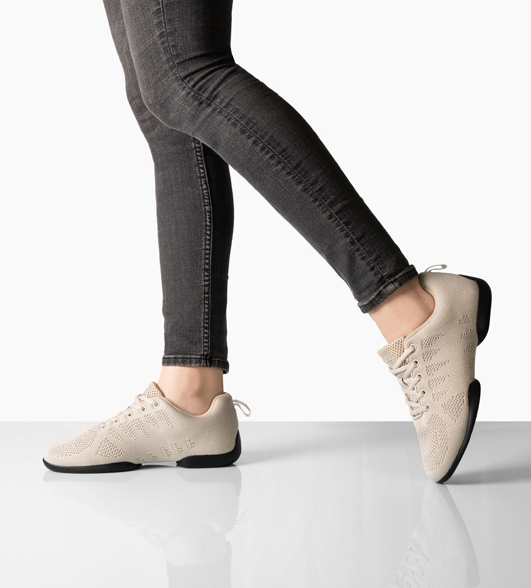 Women's dance sneaker 180 in Beige by Suny by Anna Kern, item number 180, made of breathable knitting material with split sole.