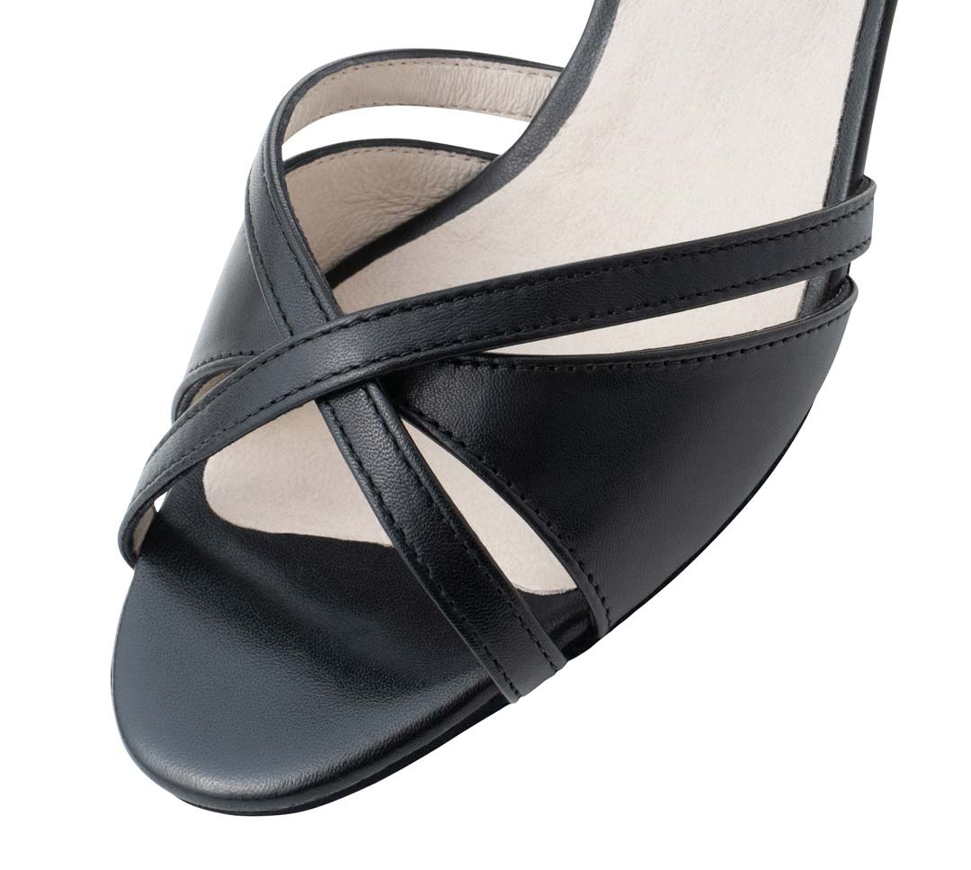 July Werner Kern women's dance shoe detailed view of the forefoot