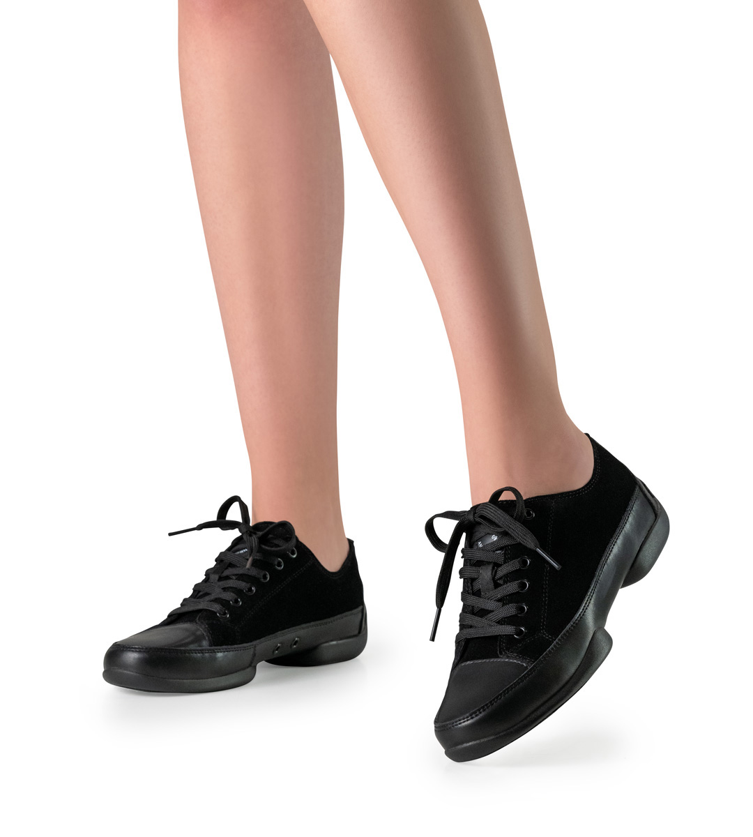 1.5 cm high black dance sneaker for ladies