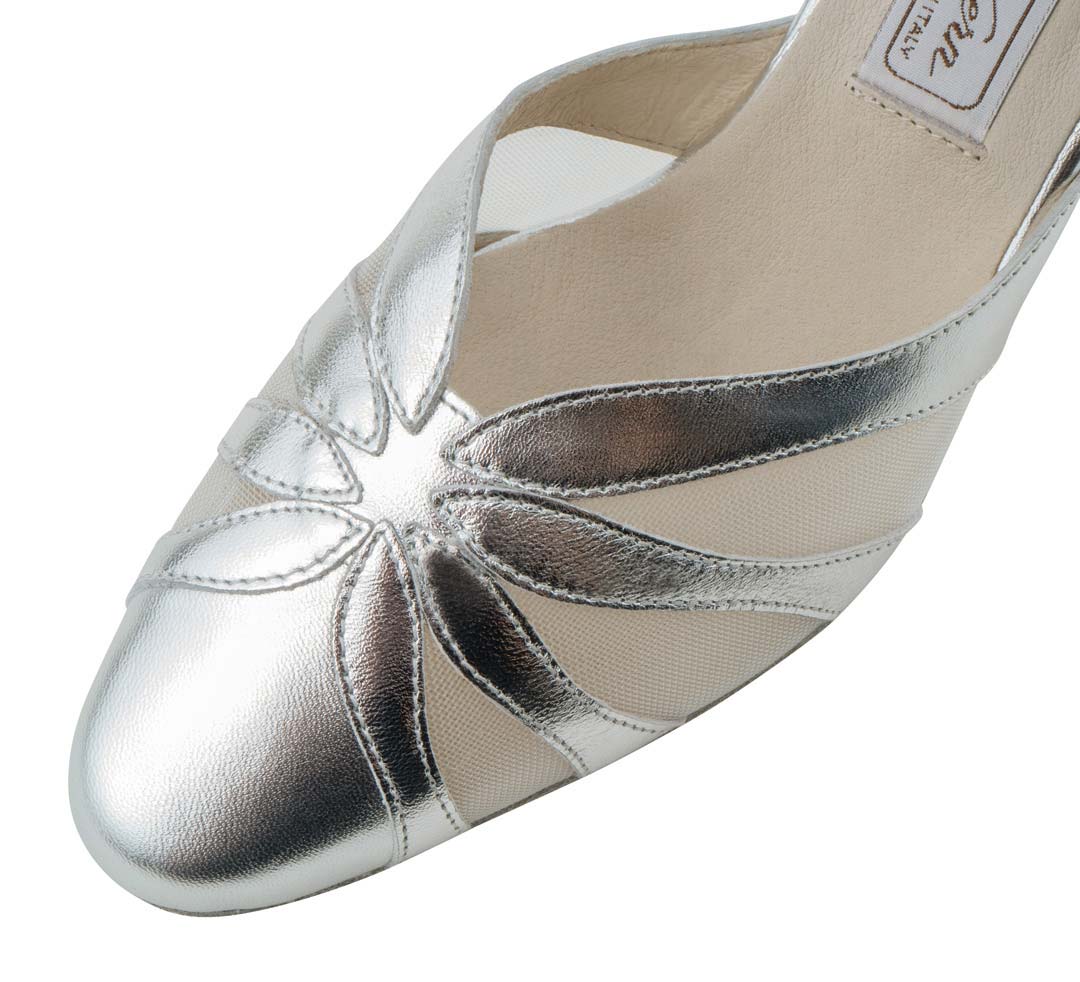 Linda Detailed view of Werner Kern women's dance shoe in leather and mesh