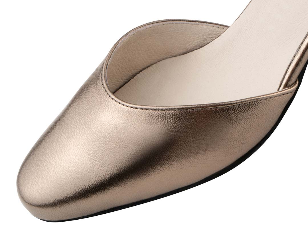 Patty Detailed view of the classic cut-out of the Werner Kern ladies' dance shoe