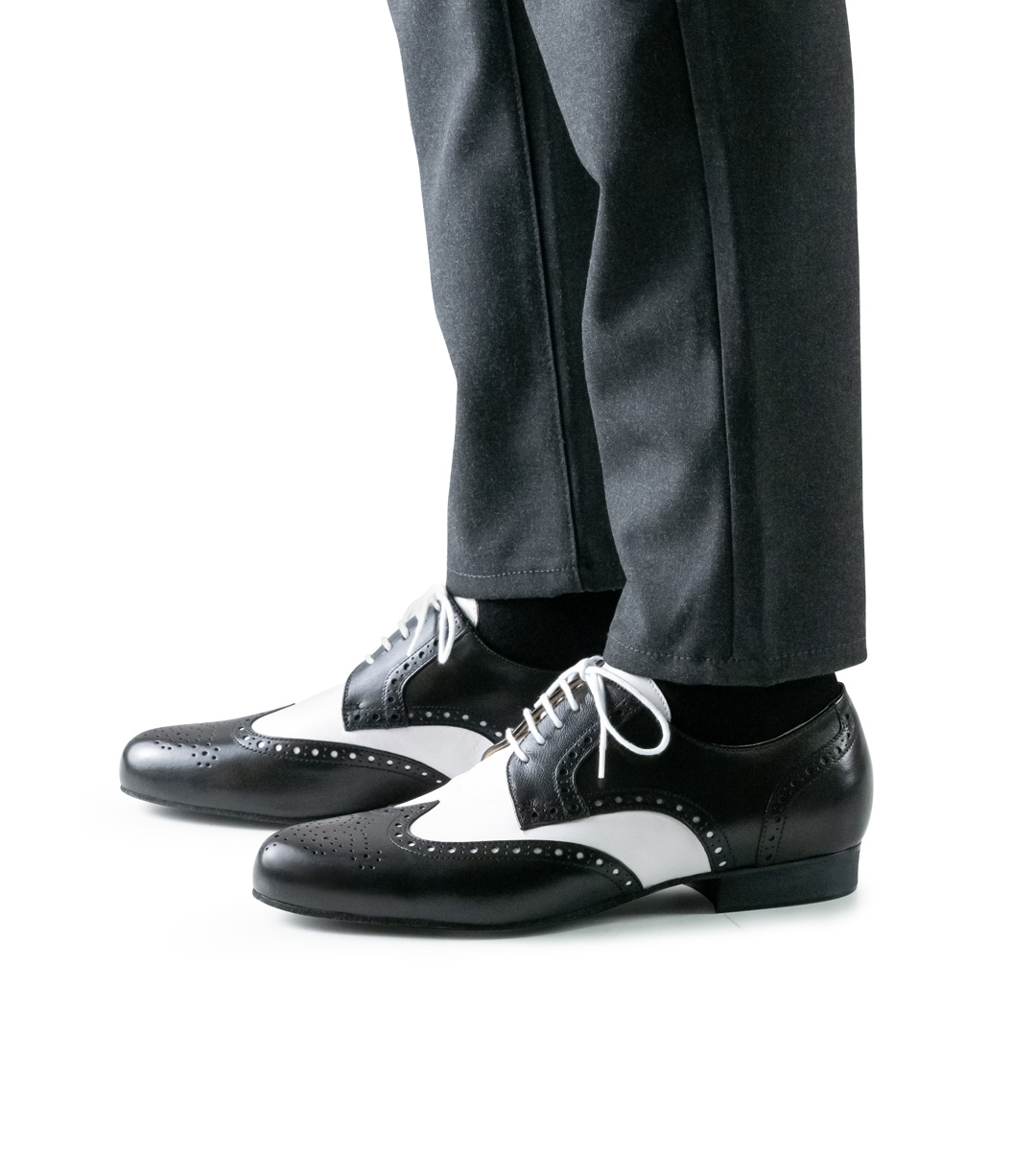 Grey trousers in combination with 2 cm high Werner Kern men's dance shoe for tango