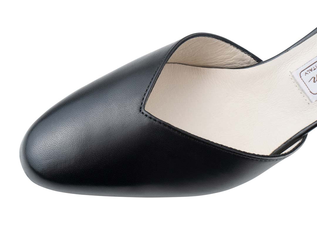 Betty Werner Kern women's dance shoe with V-cut detail view