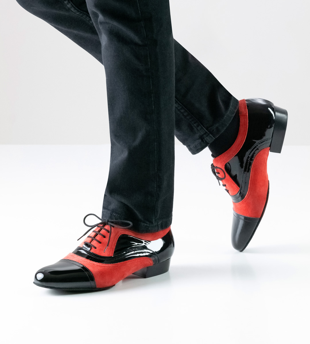 Black and red men's dance shoe with split sole by Nueva Epoca