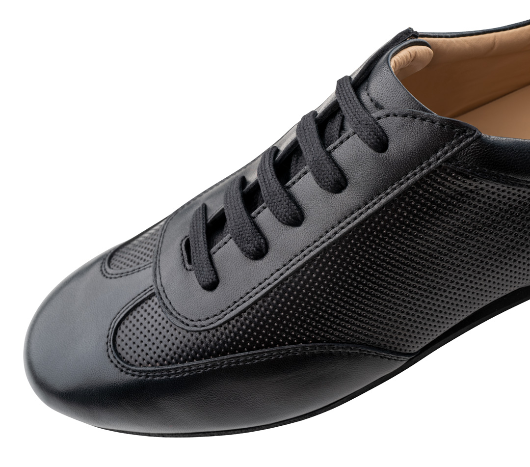 Werner Kern, stylish sneaker with hand-perforated Nappa leather, perfect fit to the foot, glove-soft calfskin lining, exceptional heel cushioning with micro heel, comfortable heel height of 1.5 cm