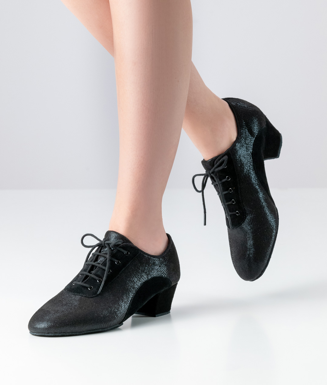 Black suede training dance shoe by Werner Kern with a split sole, a 3.5 cm heel and 5-hole lacing for optimal support and mobility.