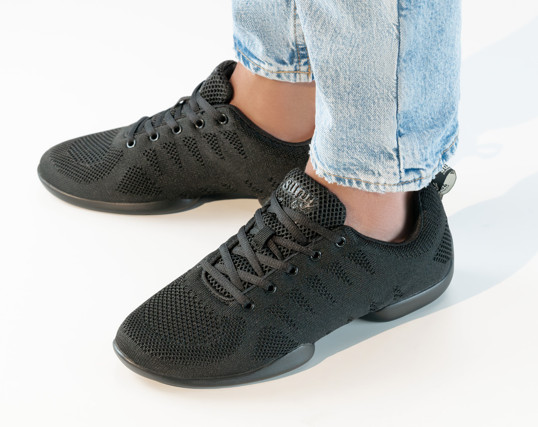 4020 View in detail of the Men's Dance Sneaker in black from Suny
