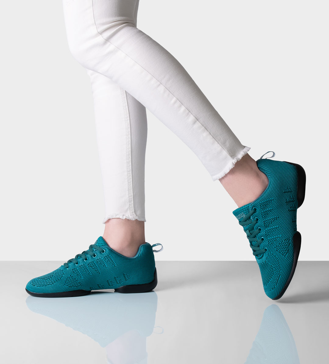 Women's dance sneaker 175 in Petrol by Suny by Anna Kern, item number 175, made of breathable knitting material with split sole.
