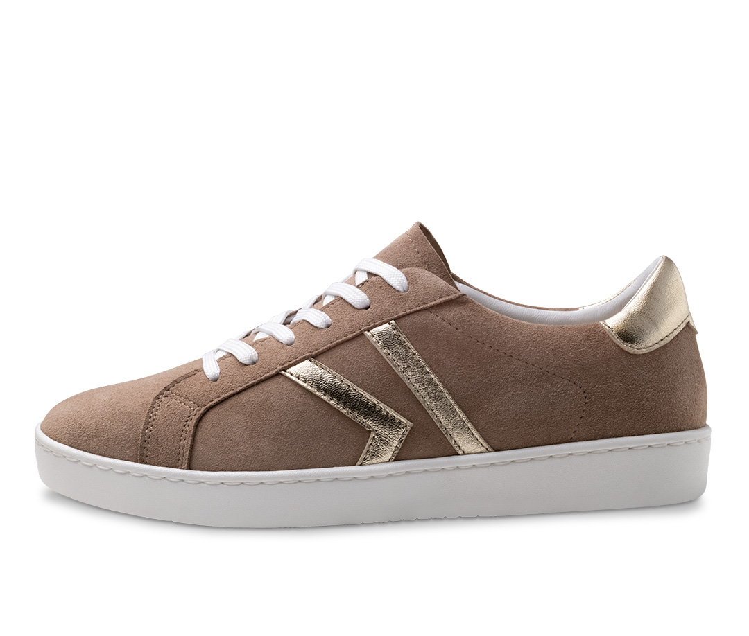 Beige dance sneakers with gold details and white PU dance sole by Werner Kern