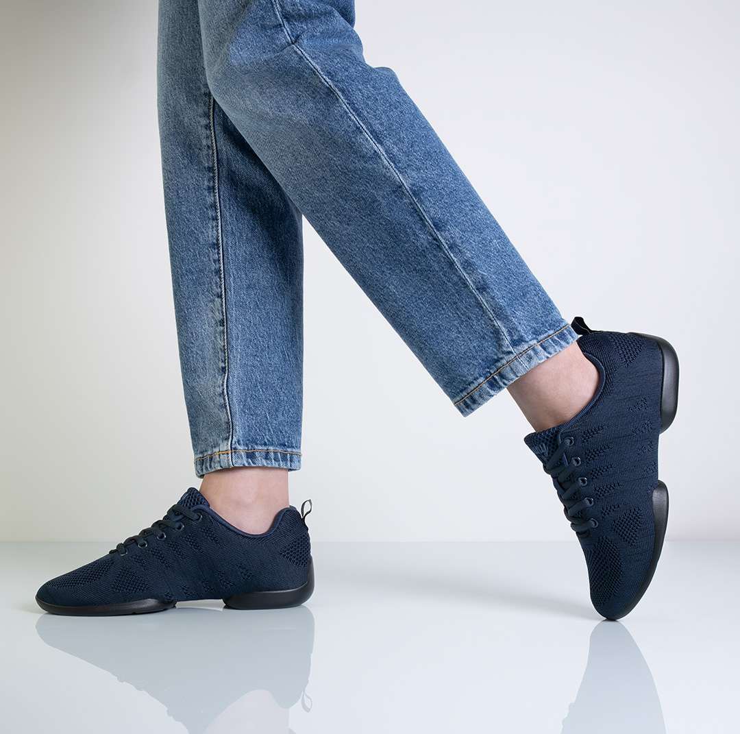 Dark blue dance sneakers by Suny for line dancing, kizomba and bachata